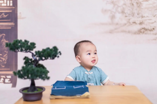 清镇宝宝吐黄水是怎么回事 清镇宝宝吐黄水是怎么回事